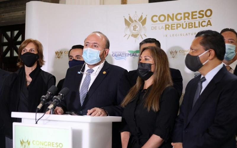 El Ministro de Economía, Antonio Malouf, durante su participación en conferencia de prensa con motivo de la entrega de la iniciativa de lkey para subsidiar el gas.