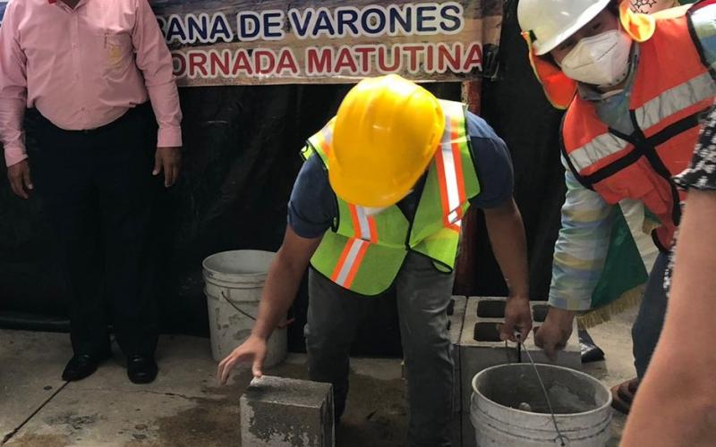 Escuela Oficial Urbana de Varones  Domingo Morales 