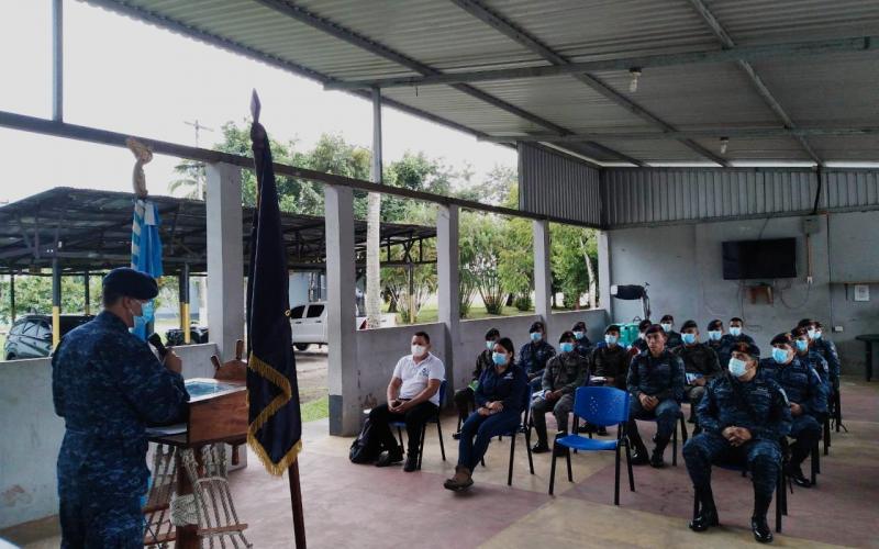 Brigada de Infantería de Marina se capacita en elaboración de viveros forestales