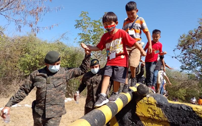 Campamento vacacional para niños y padres de familia, scuela Oficial Rural Mixta de la aldea San Juan, Zacapa