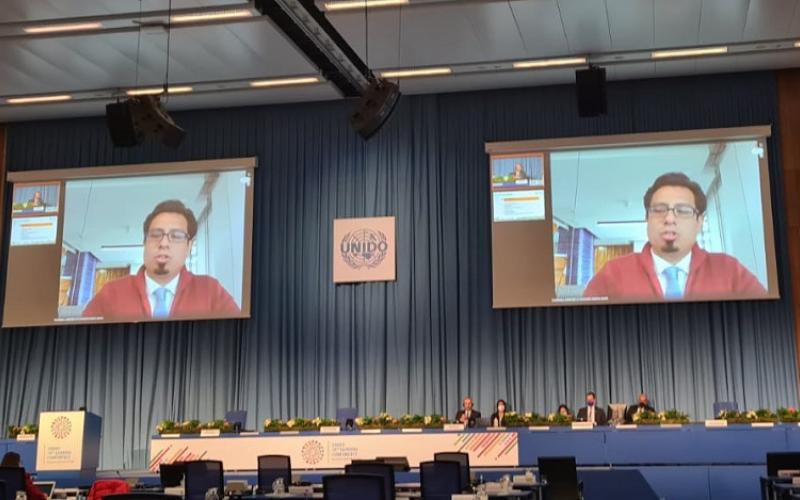 El Viceministro de Inversión y Competencia, Lisardo Bolaños, durante su participación en el cónclave.