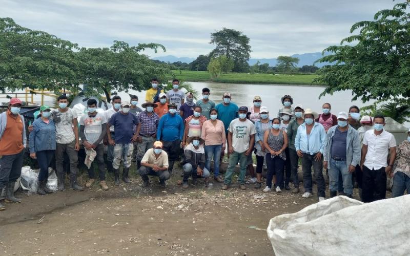 Personal del MARN trabaja arduamente para sanear el río Motagua
