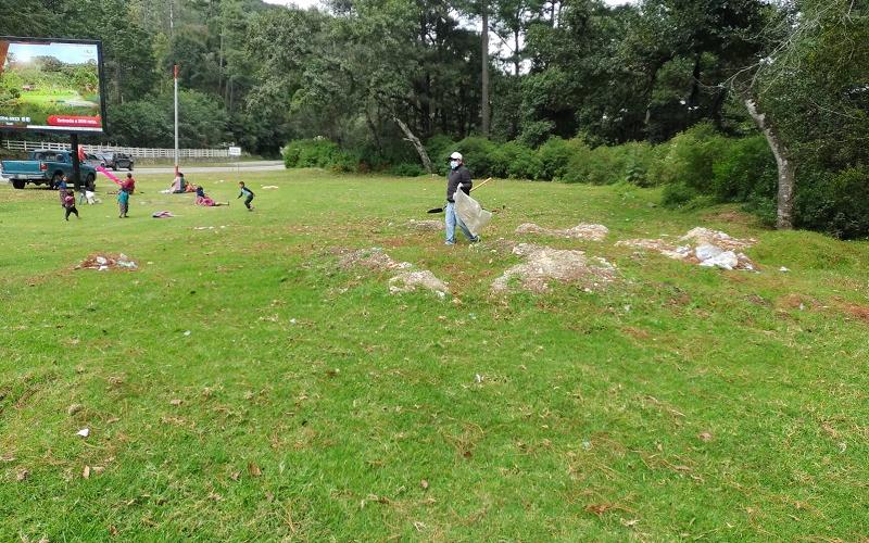 Jornadas de limpieza en Tecpán, Chimaltenango protegen el medio ambiente