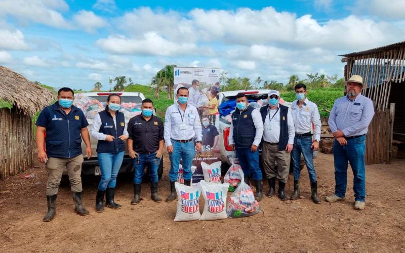 entrega de dotación de alimentos