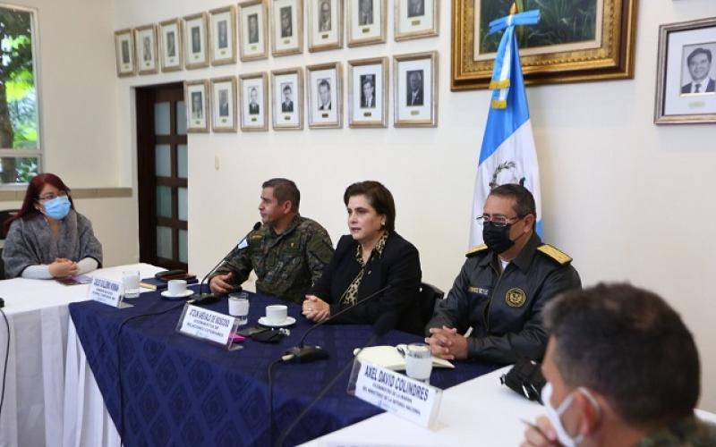 Cancillería presenta avances de modernización y digitalización al Ministerio de la Defensa Nacional