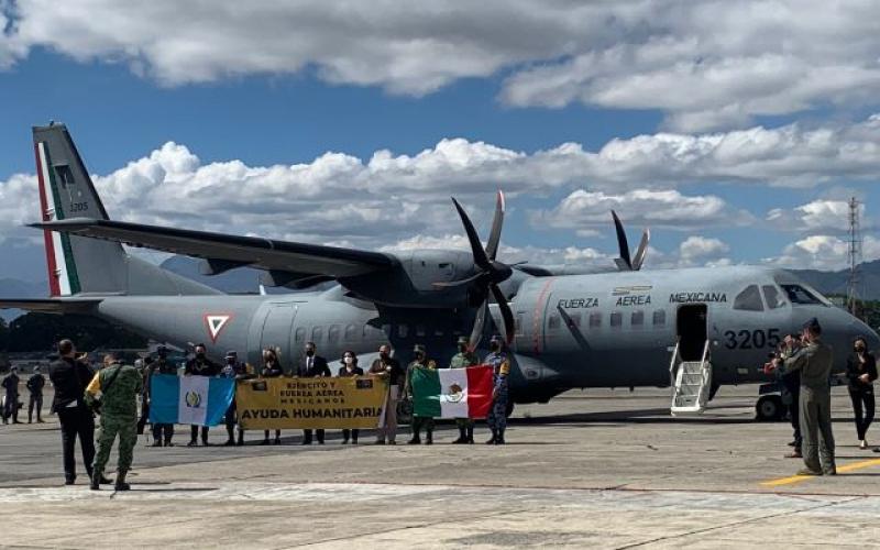 Arriban al país restos de 19 guatemaltecos fallecidos en accidente en Chiapas