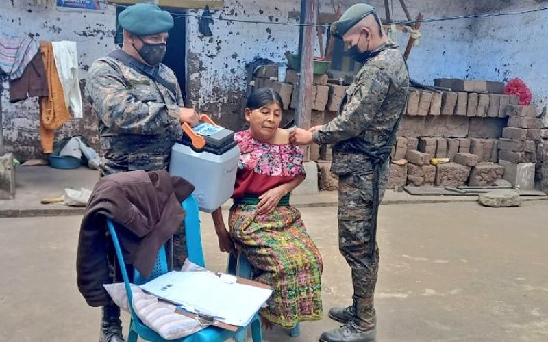 Implementación de jornadas de vacunación en tres comunidades del departamento de Totonicapán.