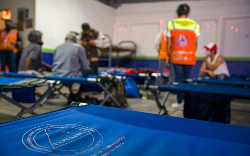 ATENCIÓN EN ALBERGUES POR PARTE DEL SISTEMA CONRED. FOTO DE ARCHIVO.