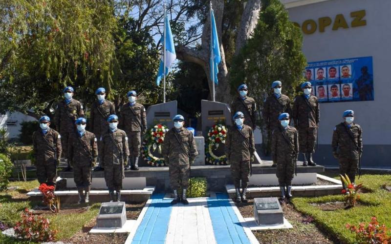 Ejército de Guatemala conmemora a Soldados guatemaltecos caídos en combate en operaciones de paz