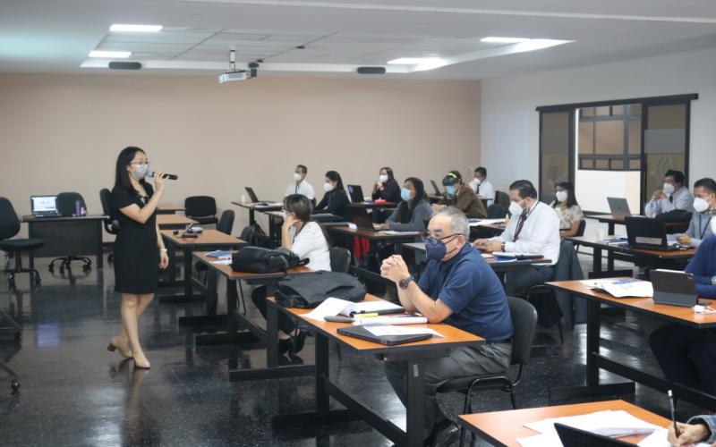 MINFIN capacita a servidores públicos 