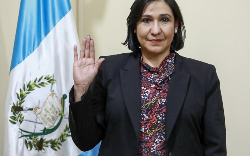 Karin de León es la nueva directora ejecutiva de Pronacom.