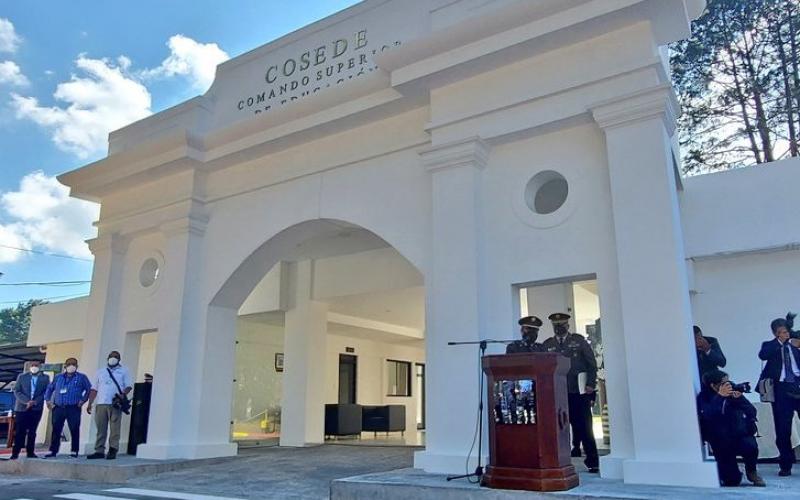 Inauguración del frontispicio del auditórium "General Justo Rufino Barrios"