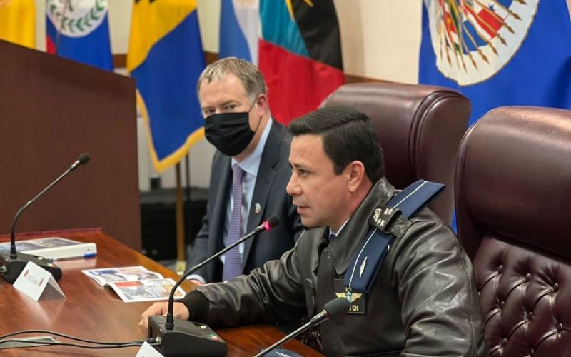 Ministro de la Defensa Nacional, General de División Henry Yovani Reyes Chigua