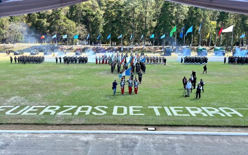 Conmemoración del Día de las Fuerzas de Tierra
