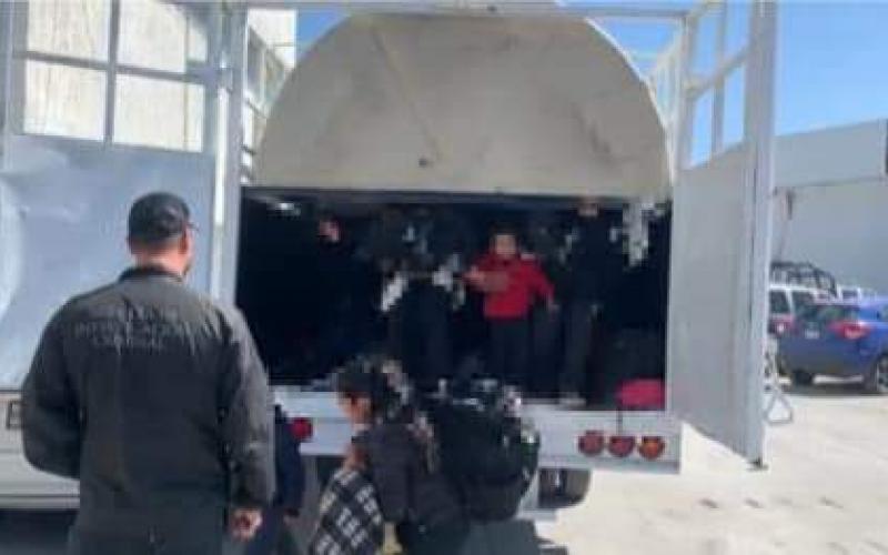 Consulado asistió a 7 migrantes guatemaltecos interceptados en un camión en Nuevo León, México 