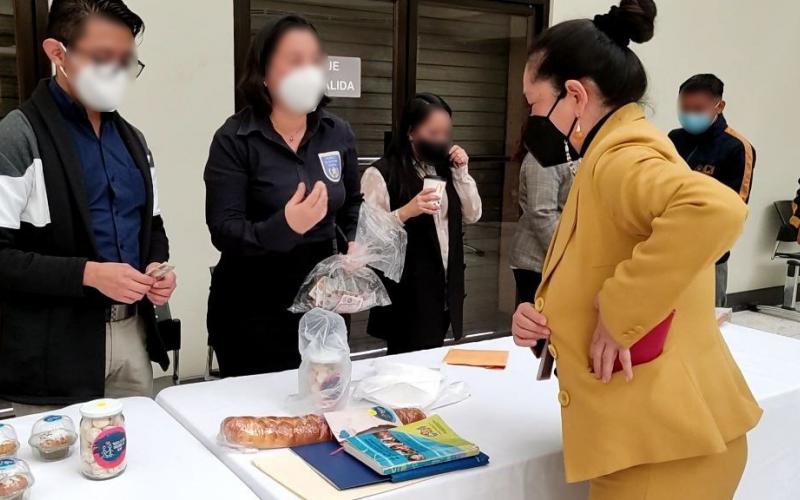 Los muchachos expusieron sus productos