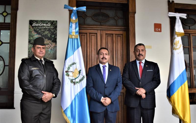 Ministerio de la Defensa Nacional reconoce labor del Instituto Nacional de Estudios Estratégicos en Seguridad