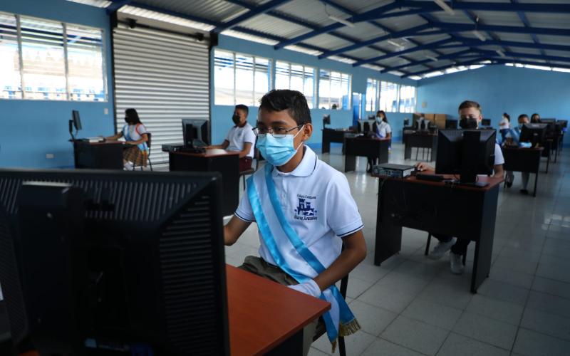 Nuevo Instituto Tecnólogico en la cabecera municipal de El Jícaro, en el Departamento de El Progreso
