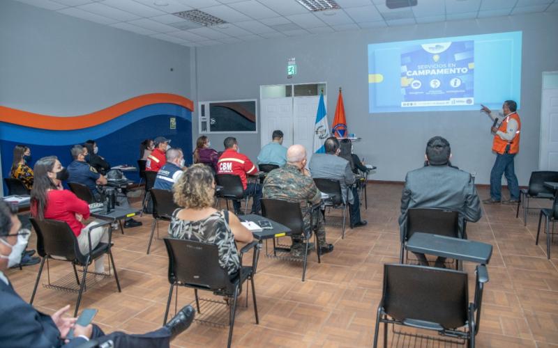 Director de Comunicación Social de la CONRED, Oscar Geovani Pérez Figueroa, expone la línea gráfica y el plan de comunicación del SINAPRESE 2022.