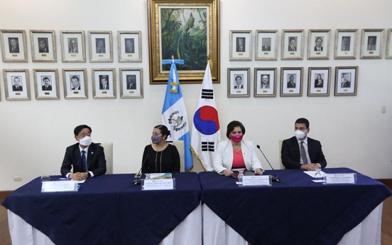 Presentan en el Minex detalles de la próxima edición de la Feria Internacional del Libro en Guatemala 
