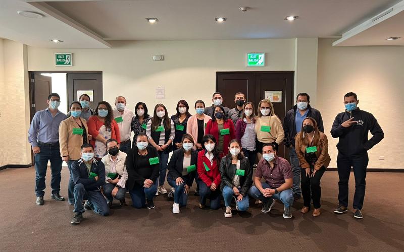 Personal de Mides durante taller para construir la Política Institucional de Inclusión Social