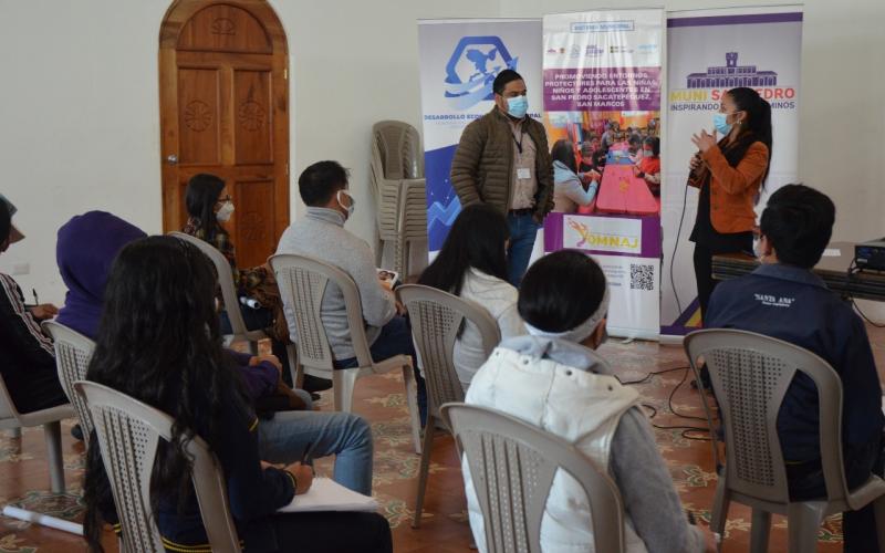 Población de Jutiapa y San Marcos recibe diplomados del MARN