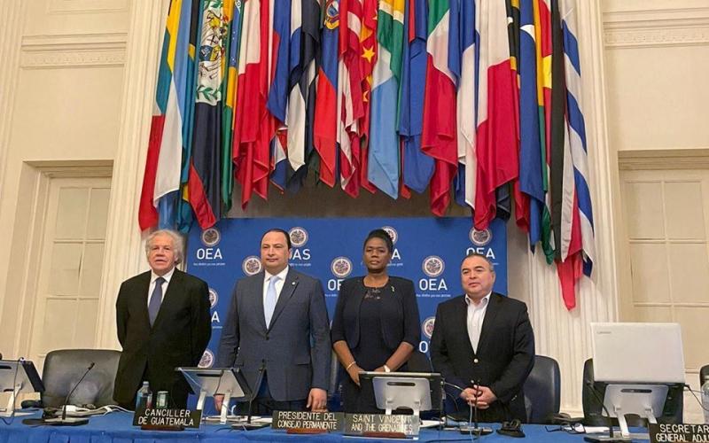 Canciller de Guatemala Mario Búcaro en la Sede de la OEA