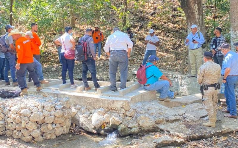 Sanarate cuida sus fuentes hídricas y elimina la contaminación