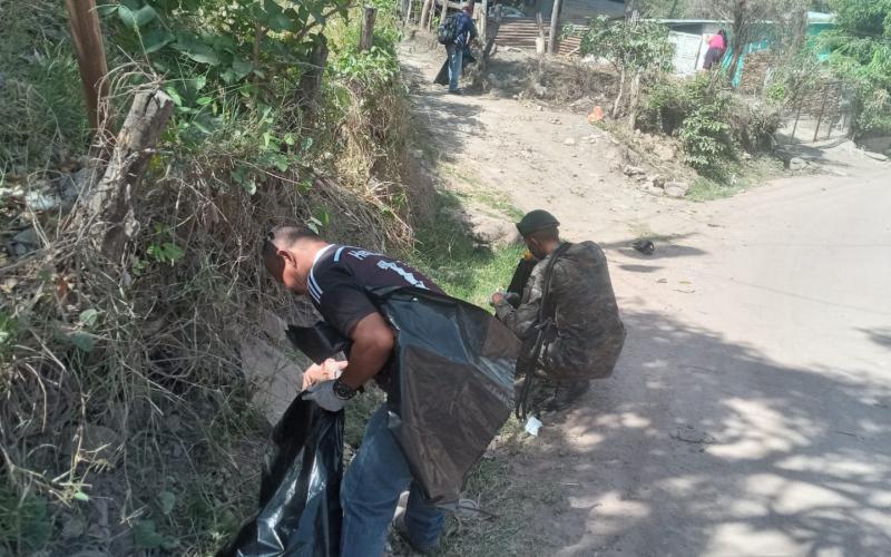 Ejército de Guatemala realizó actividad de deschatarrización en Jutiapa