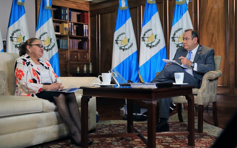 Presidente Alejandro Giammattei entrevista a la aspirante a Fiscal General, María Consuelo Porras