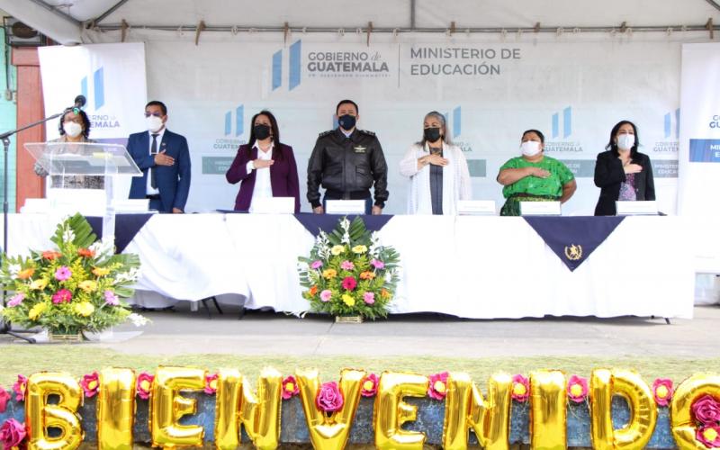 Inicio del proceso de baja de bienes muebles inservibles en los edificios escolares públicos