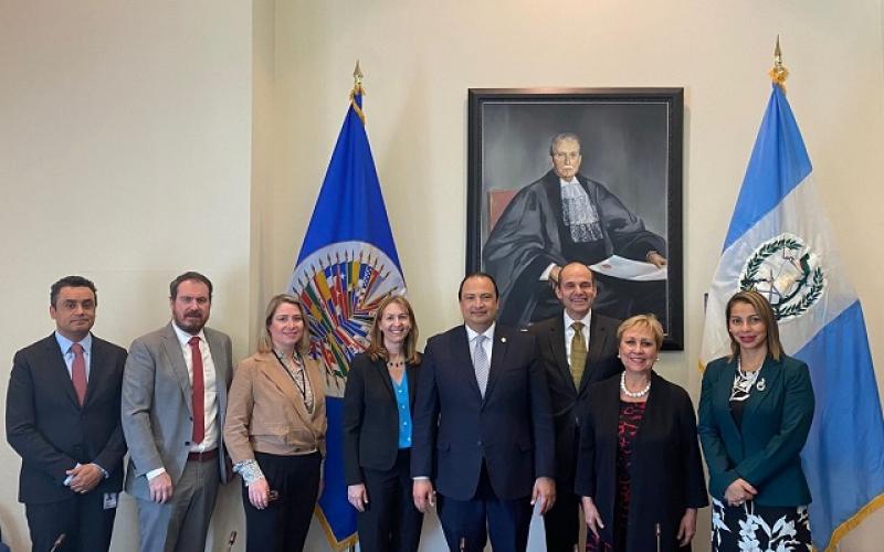 Guatemala y la OEA refuerzan colaboración en temas de seguridad 