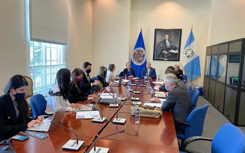 Guatemala y la OEA fortalecen alianzas para trabajar en desarrollo y lucha contra la corrupción