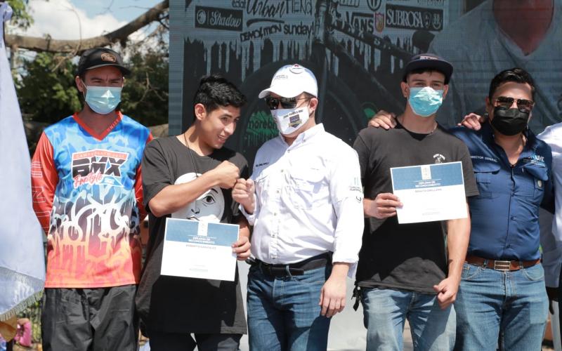 Autoridades promueven deportes para jóvenes en Villa Nueva