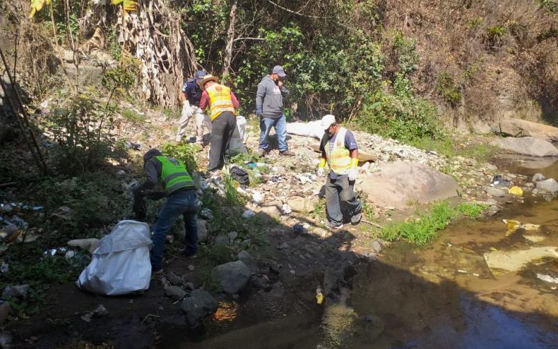 Jornadas de saneamiento ambiental en Chichicastenango y Santa Cruz del Quiché