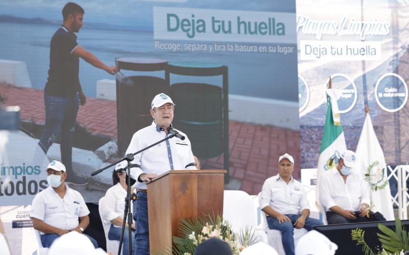 Presidente Alejandro Giammattei pide Playas Limpias durante la Semana Santa