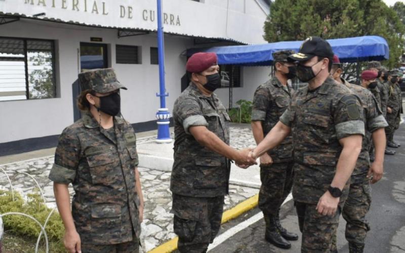 Ministro de la Defensa Nacional supervisó unidades logísticas del Ejército de Guatemala en la ciudad capital