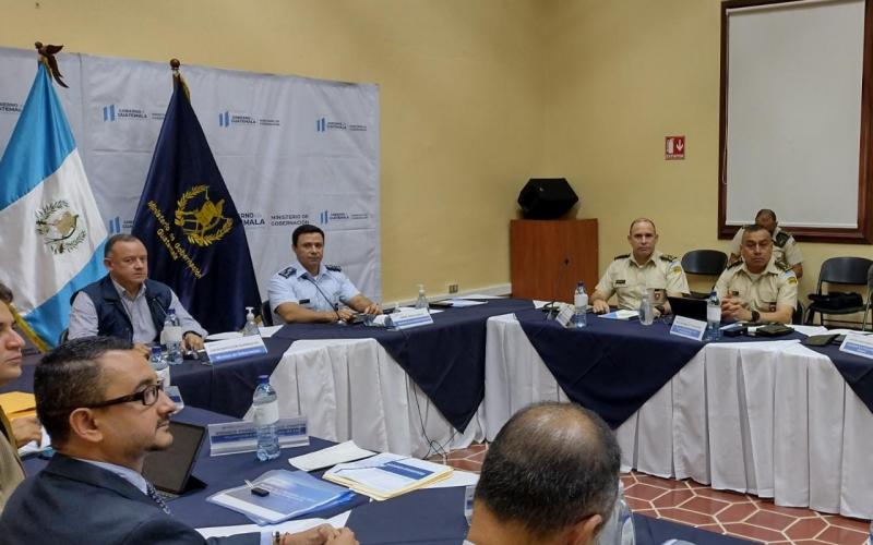 Ministros de la Defensa Nacional y Gobernación se reúnen para coordinar y mejorar interoperabilidad