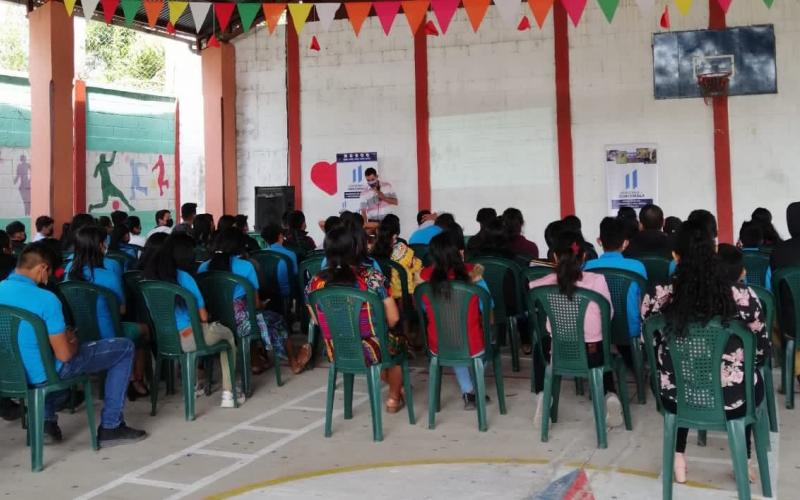 Estudiantes de Cubulco se preparan para ser Guardianes Ecológicos