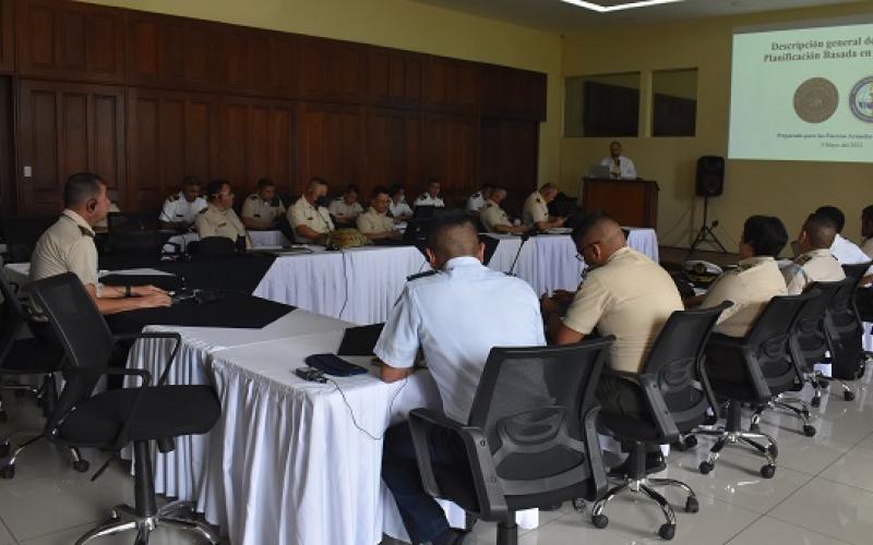 Capacitación de Planeamiento por Capacidades y mesas técnicas referentes a la Metodología de Análisis para la Gestión de Defensa (MAGDEF) y el análisis de los procesos del Sistema Integrado de Planificación y Gestión de la Defensa