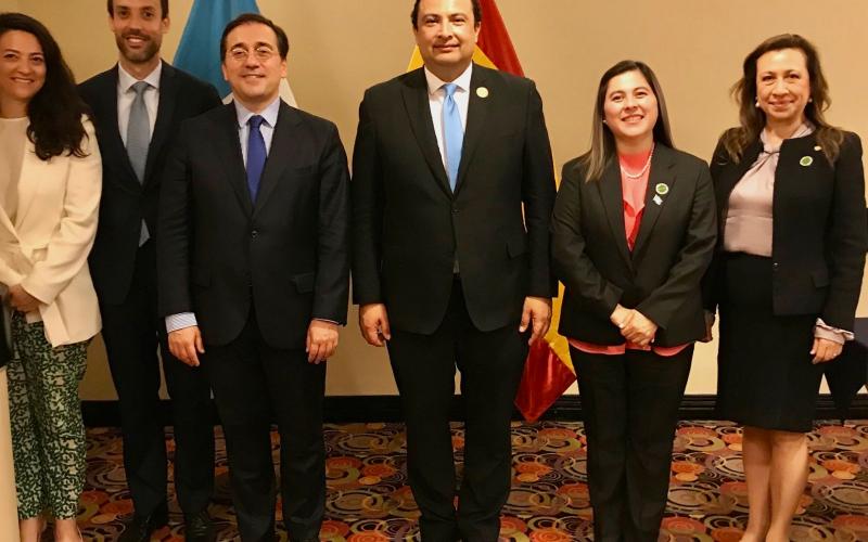 Cancilleres de Guatemala y España se reúnen en el marco de la transmisión de mando presidencial en Costa Rica 