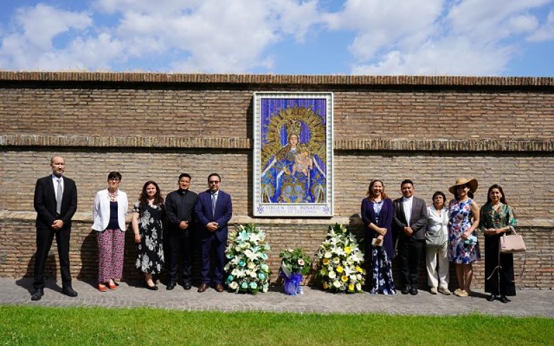Celebran cuarto año de entronización de mosaico de la Virgen del Rosario en el Vaticano