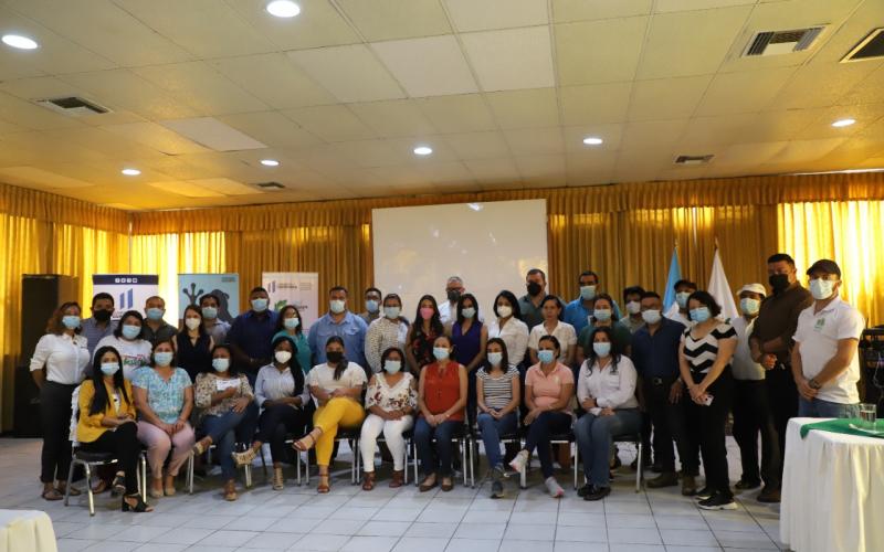 Educadores del MARN en región oriente fortalecen sus conocimientos en adaptación al cambio climático