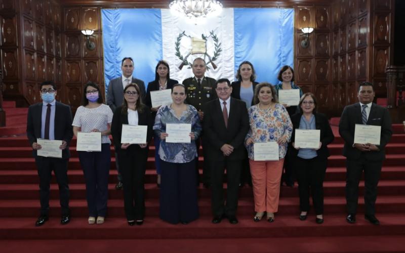 En este monitoreo y evaluación de la política, fueron convocados a participar Ministerios y Secretarías.