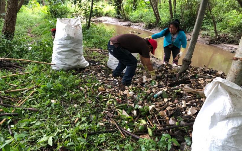 MARN en Quiché hace saneamiento del río Sepelá, tributario del Motagua