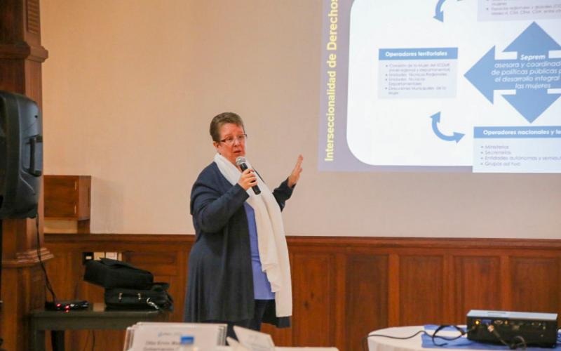 La Secretaria Presidencial de la Mujer Ana Leticia Aguilar Theissen