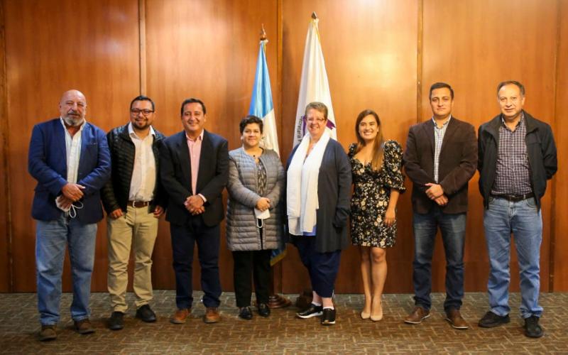 La Secretaria Presidencial de la Mujer Ana Leticia Aguilar Theissen junto con Gobernadores y Presidentes Coordiandores