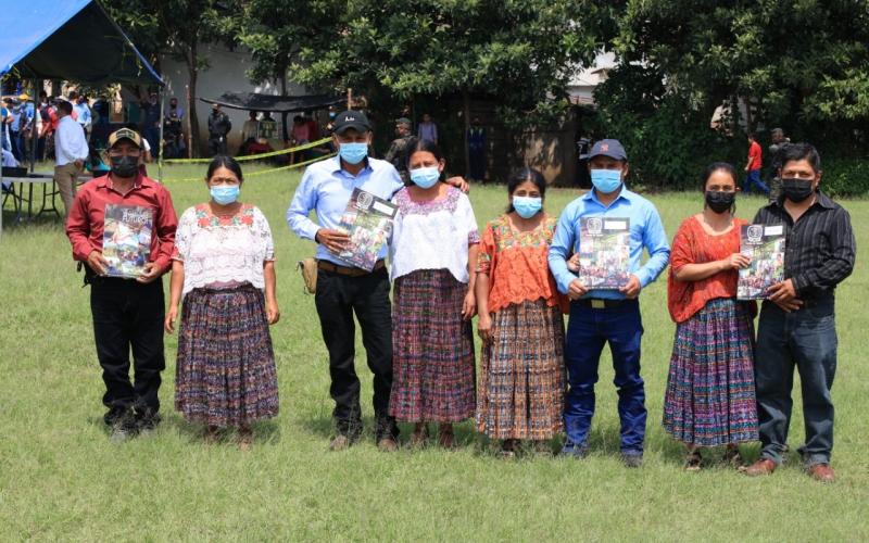 Entrega de escrituras públicas Fontierras