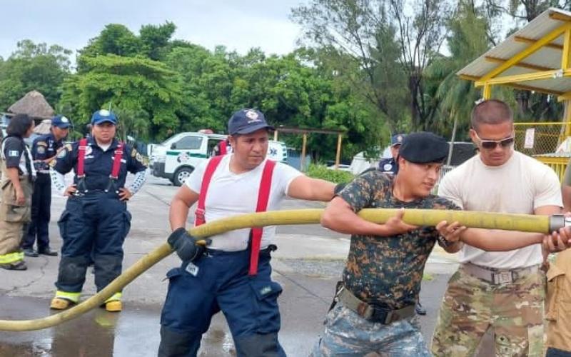 Entrenamiento de salvamento en aeronaves y atención pre-hospitalaria