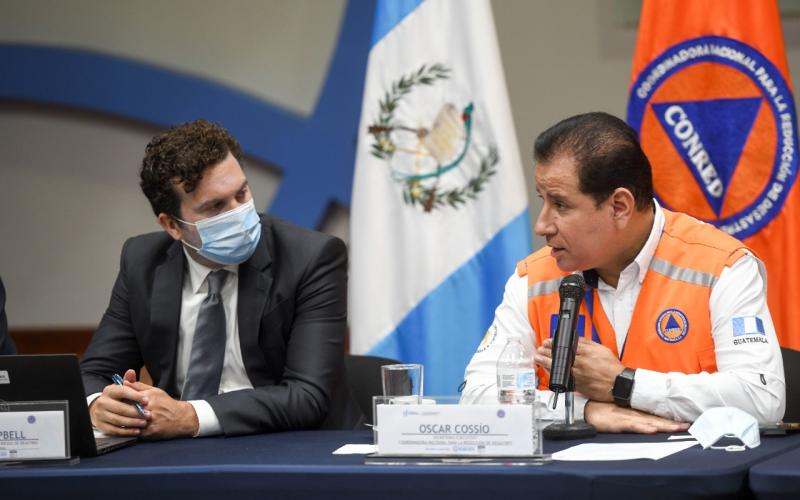 Secretario Ejecutivo de la CONRED brinda palabras de bienvenida al Banco Mundial, MINFIN, SEGEPLAN y SCEP.